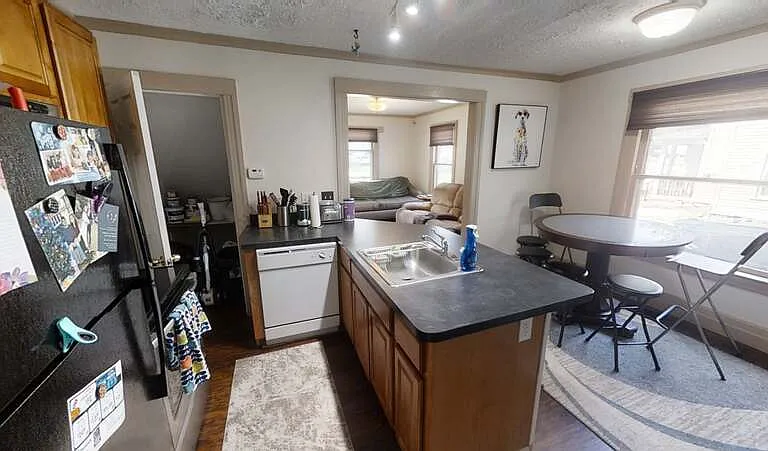 416 Olive St #1 — Photo 6