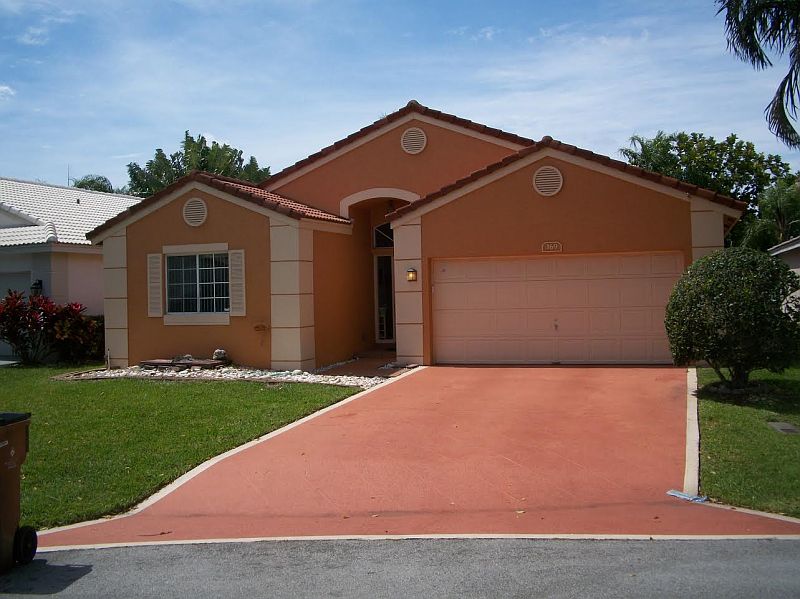 1st image of 369 NW 46th Ave