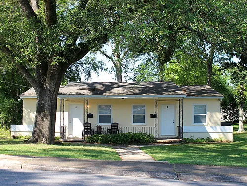 891 Campus Cir #1 Photo 1