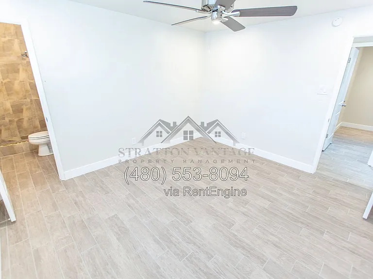 2533 E Blanche Dr — Photo 17
