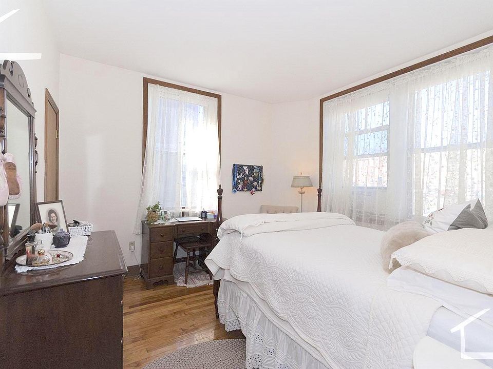 2nd image of 1342 Commonwealth Ave #1TT