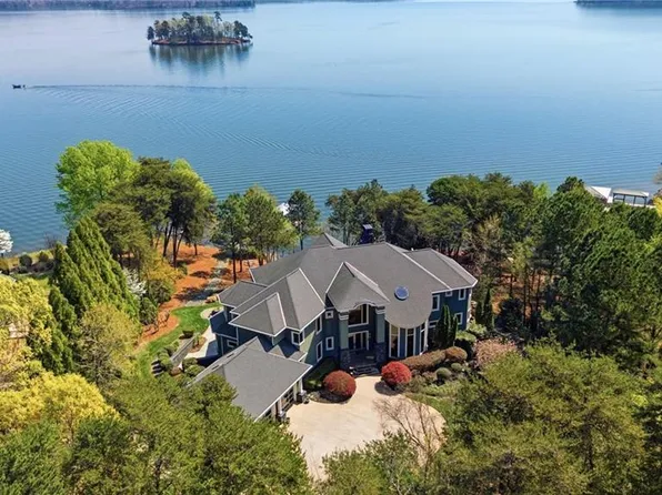 158 Printers Ln, New London, NC 28127