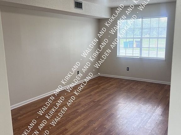 3rd image of 810 Mayhan St #C8