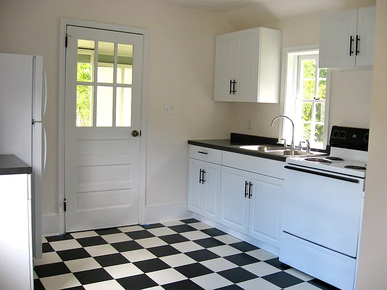 5852 Saint George Ave — Photo 3