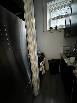 Rented by Salon Realty Corp | media 12