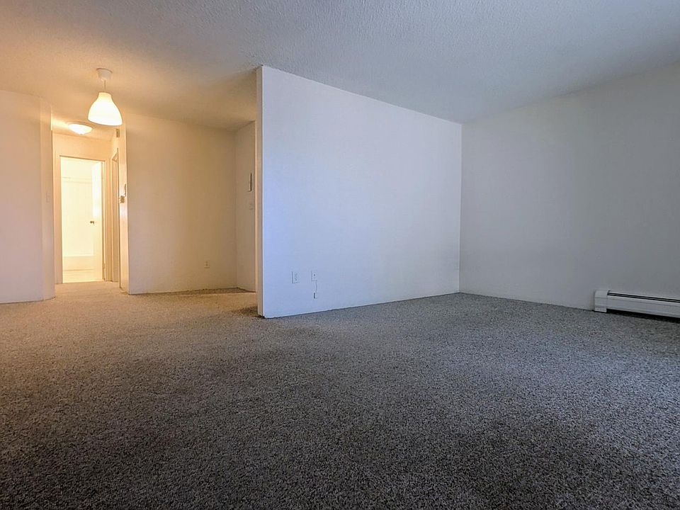 1st image of 2290 S Oneida St APT 205