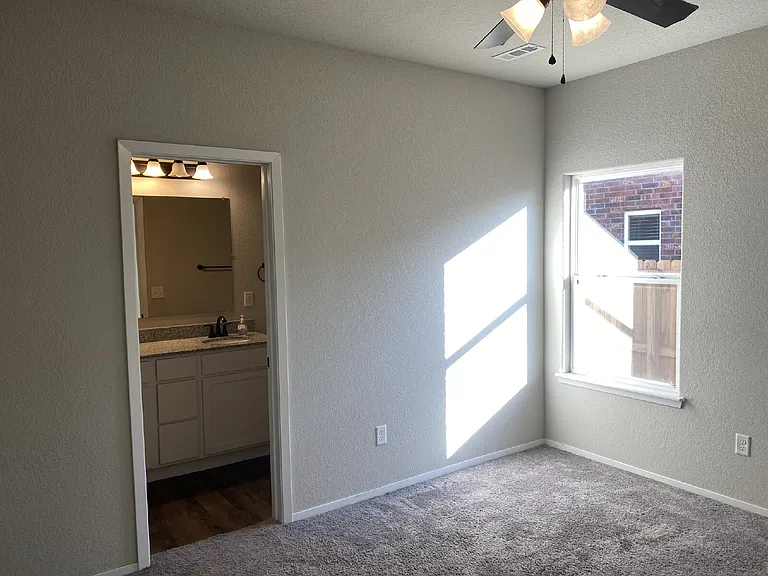 6611 Warrington Rd — Photo 21