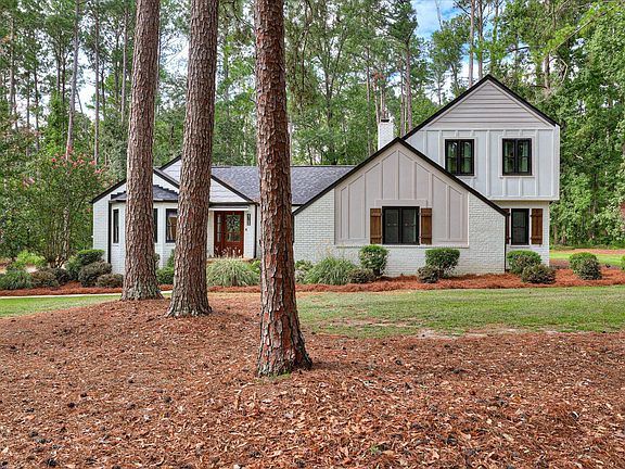 2nd image of 4768 Woodbridge Dr