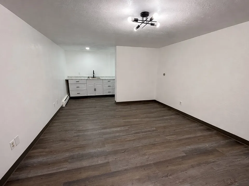 2199 S Linn Ave #2