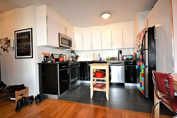 Rented by Compass | media 9