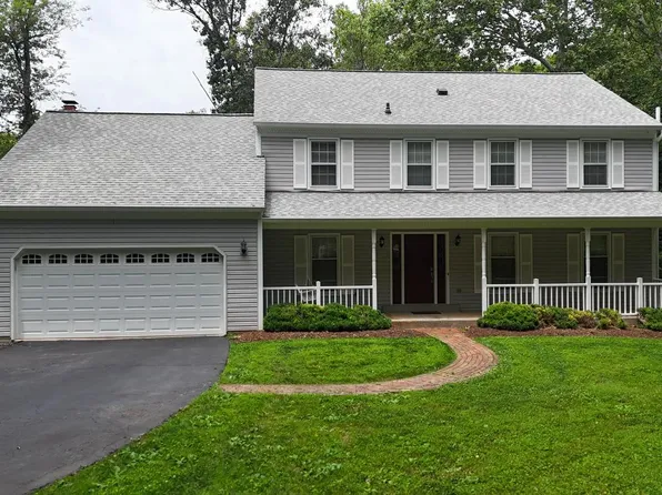 11438 Meath Dr, Fairfax, VA 22030
