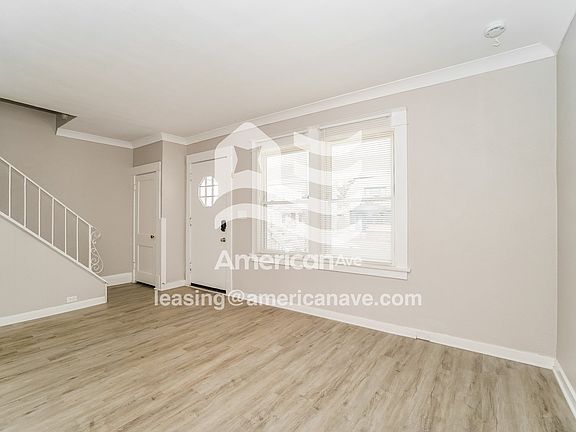 1033707_004_wm_-_living_room_13419222.jpg