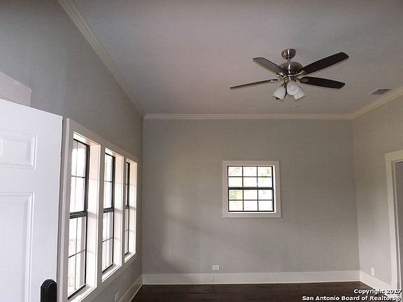 3rd image of 1301 Burnet St