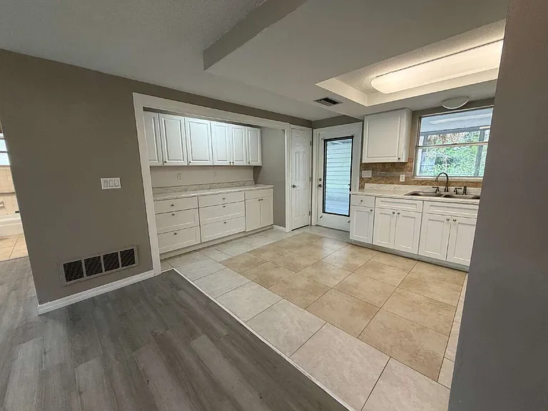5342 Cedar Ln — Photo 9
