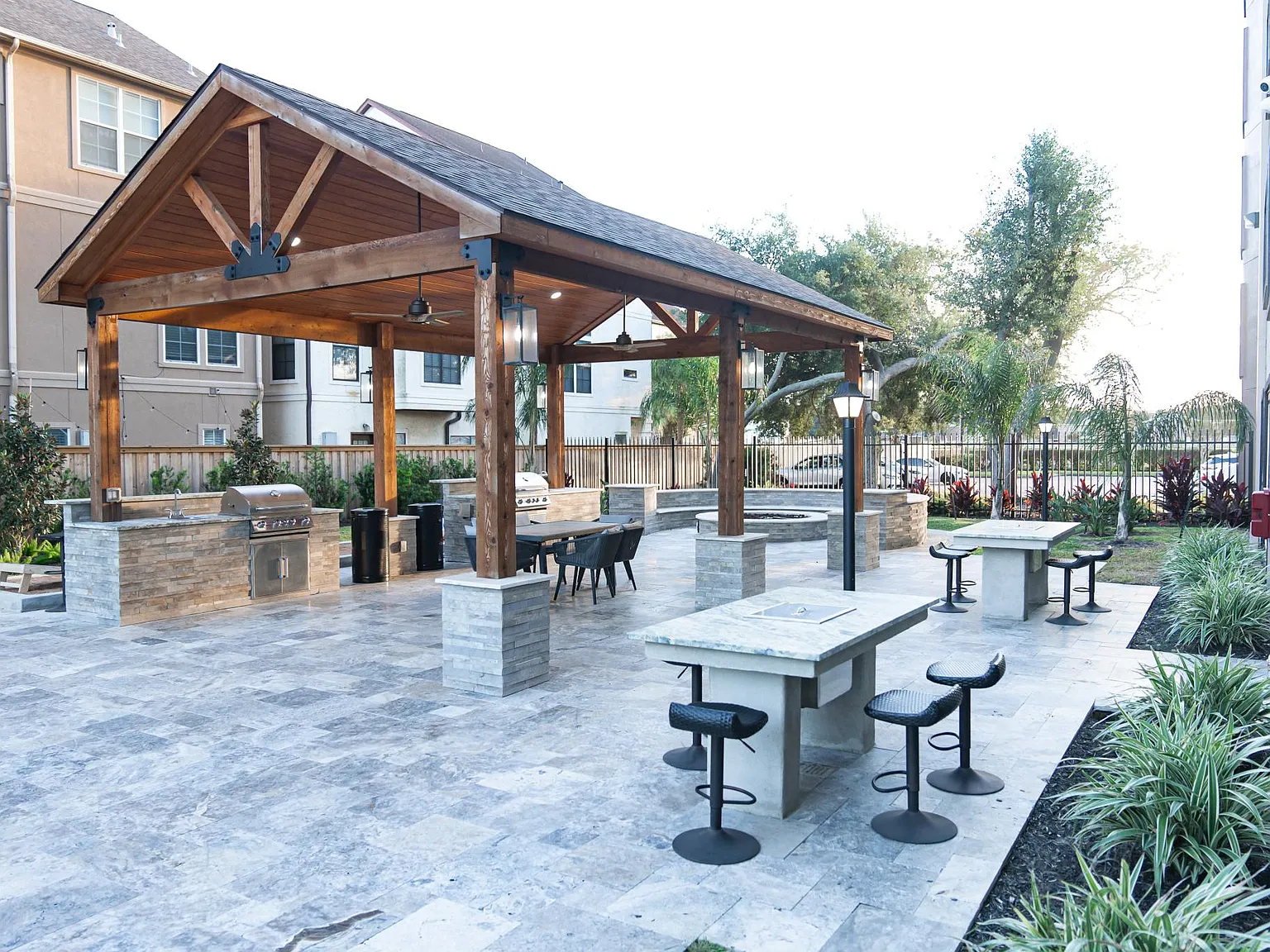 Clear Lake Place — Photo 4