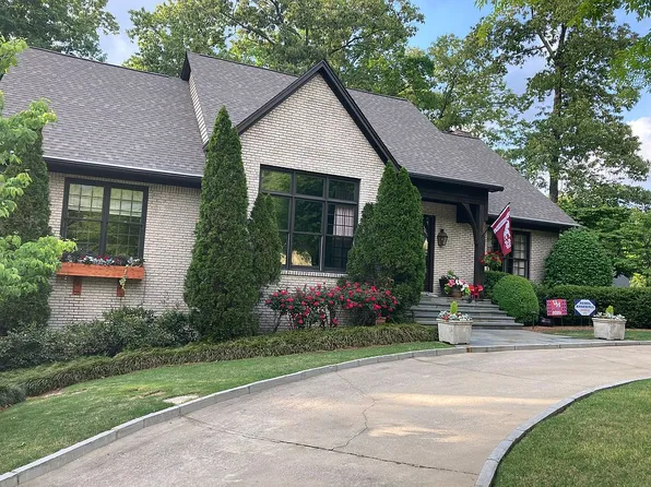 3509 Countrywood Ln, Vestavia, AL 35243