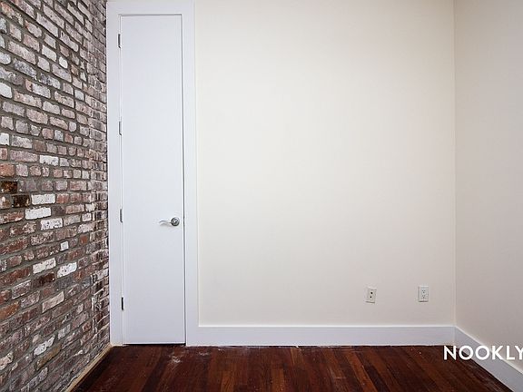 4th image of 1013 Pacific St APT 2L