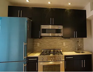 Rented by R New York