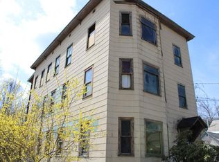 20 Pratt St, Erving, MA 01344