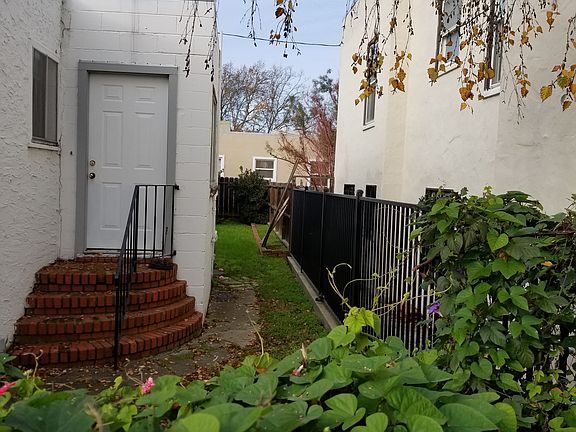 4th image of 1304 Gordon St