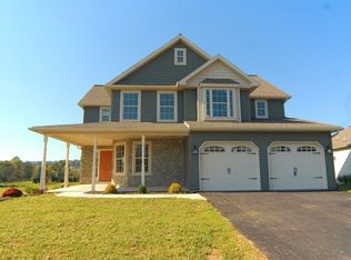 112 Woodmeadow Dr, Denver, PA 17517