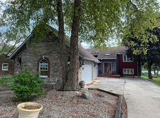 1576 Sunnyslope Dr, Crown Point, IN
