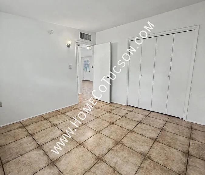 4938 S Highland Dr — Photo 13