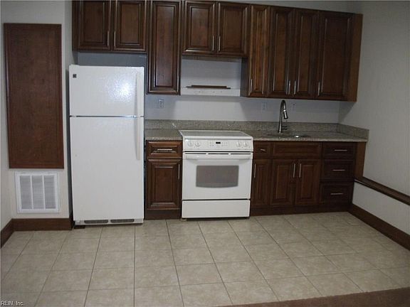 2nd image of 1916 E Ocean View Ave Unit B
