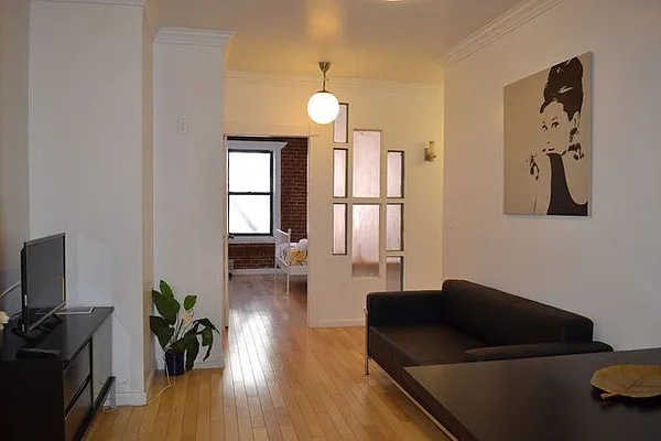 Rented by Urban Living | media 21