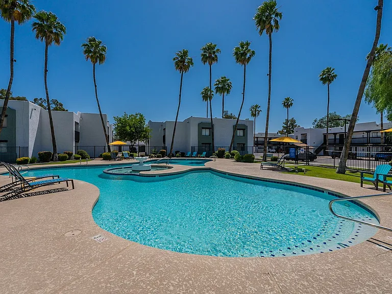 Club Valencia Luxury Apartments — Photo 16