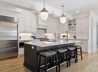 222 Ferndale Rd S #105, Wayzata, MN 55391