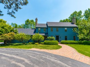 9622 N Juniper Cir, Mequon, WI 53092