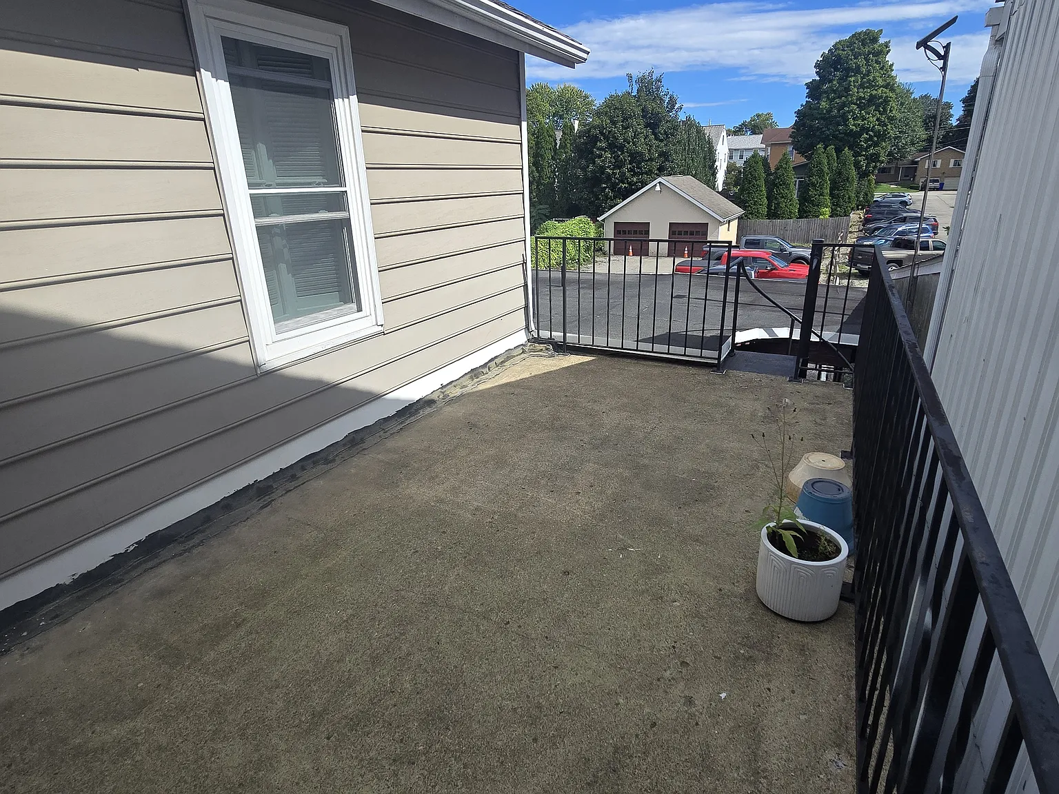 1 bed, 936 sqft, $1,550 — Photo 3