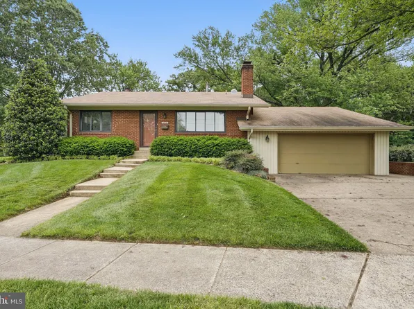 10419 Darby St, Fairfax, VA 22030