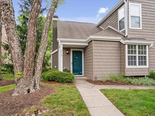 7712 Harbour Isle, Indianapolis, IN 46240
