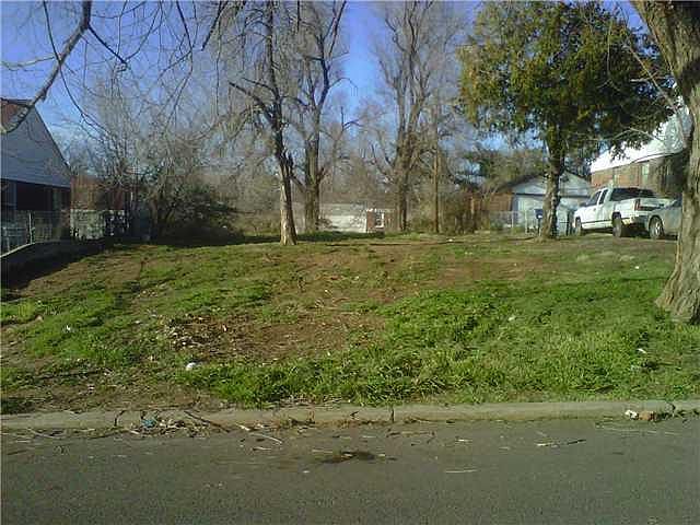 1st image of 2107 NE 19th St #13