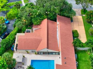 6555 Serena Ln, Boca Raton, FL 33433