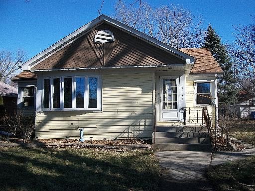 1st image of 9737 Minnick Ave