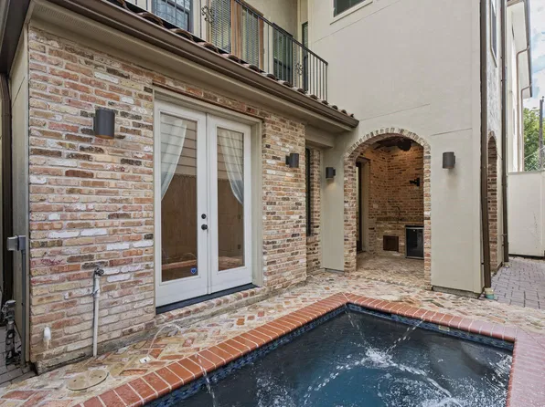 4122 Floyd St #A, Houston, TX 77007