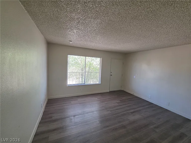 615 S Royal Crest Cir #10 — Photo 23