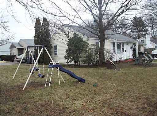 2nd image of 4 Benson Ave