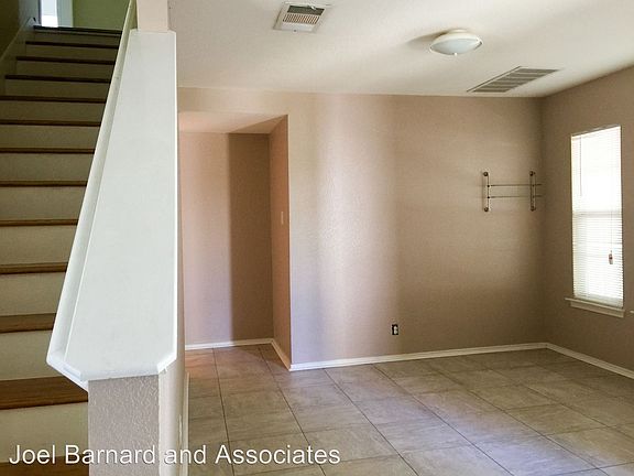 3rd image of 110 Cypress Ct