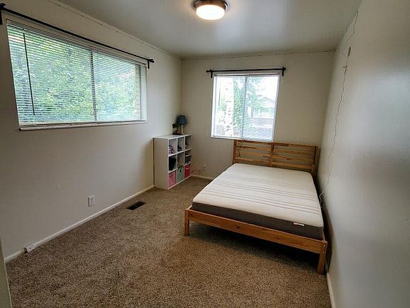 4th image of 2330 E Fisher Ln