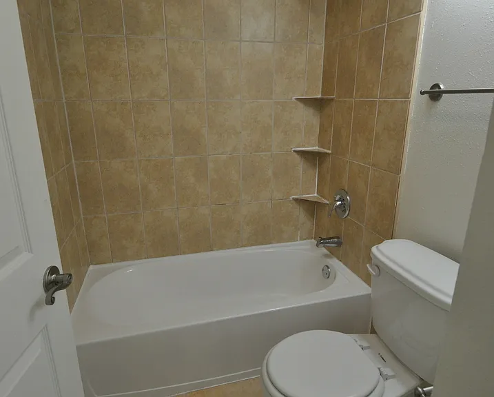 11035 Otsego St — Photo 33