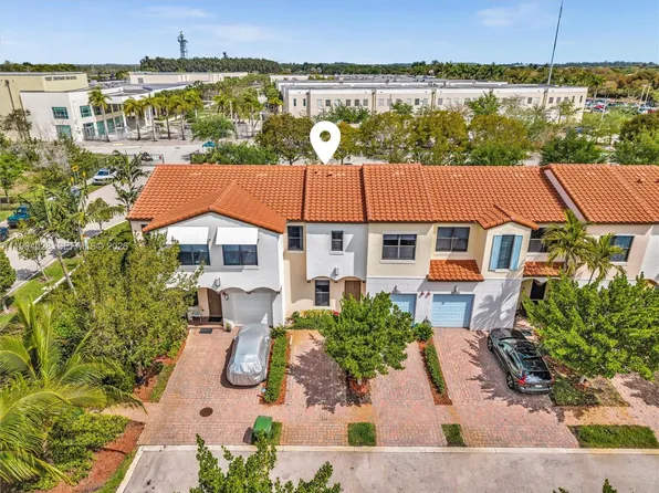 20973 NW 1st Dr, Hollywood, FL 33029