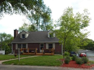 2706 Southwest Trl, Saint Joseph, MO 64506