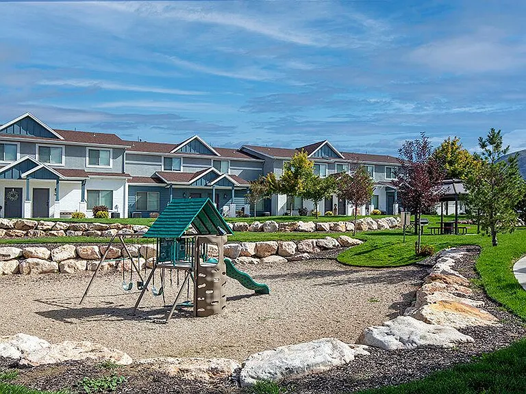 Mountain View Townhomes — Photo 17