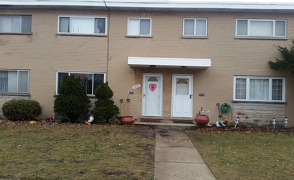 2nd image of 7221 N Campbell Ave #B