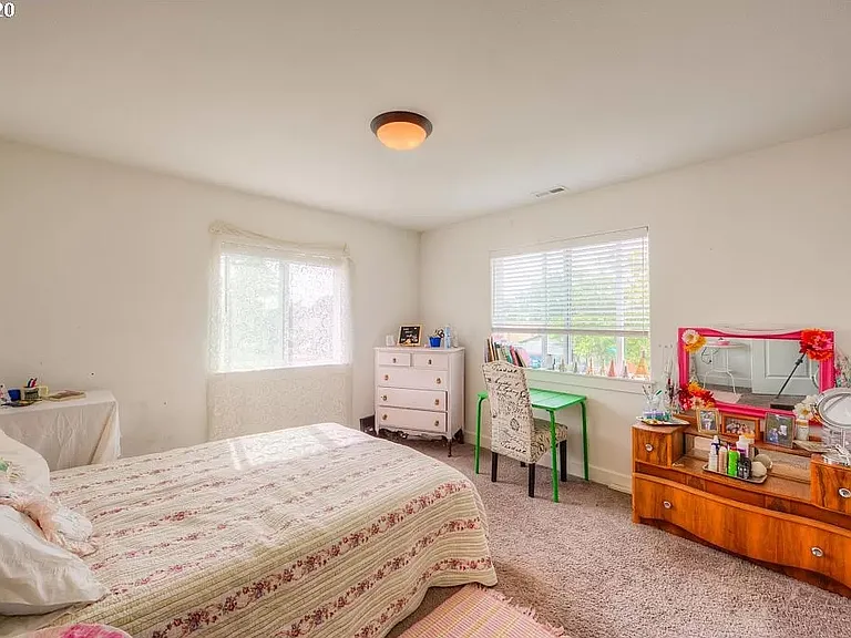 7879 SE Raymond St — Photo 11