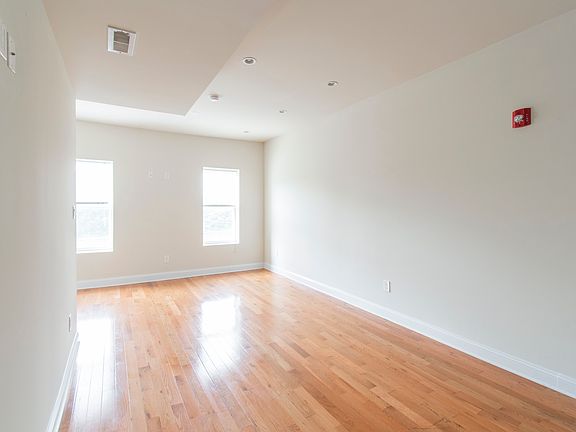 5th image of 4215 Haverford Ave #2